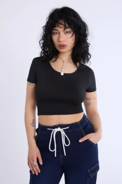 Double Ring Cropped Tee