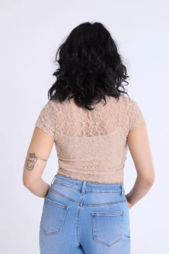 Lace Cap Sleeve Cropped Top