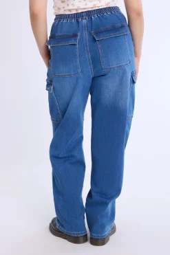 Loose Fit Cargo Jeans