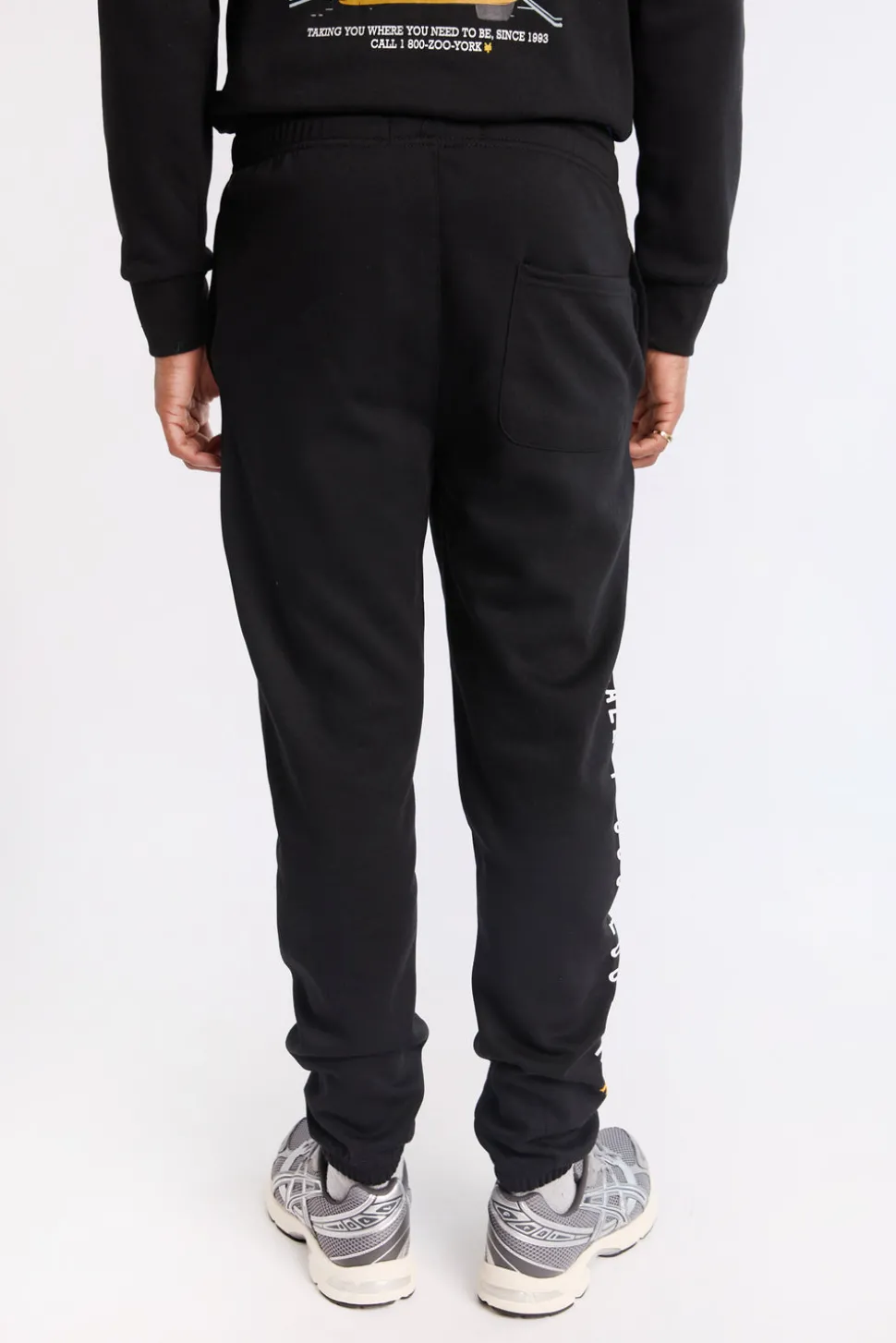 Zoo York Mens Traxi Graphic Sweatpant